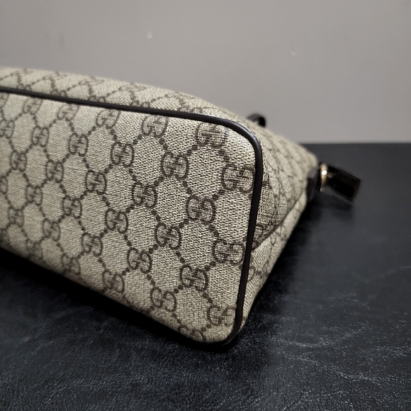 โ๏ธSOLDโ๏ธ Gucci Supreme 2way Canvas Bag - Picture 12 of 16